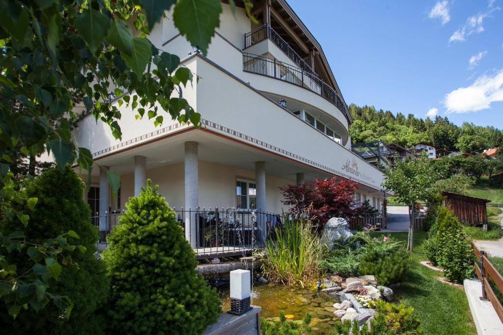 Alpenapart Ladis Ehemals Alpenapart Alexander Inklusive Sommer Bergbahnticket Экстерьер фото